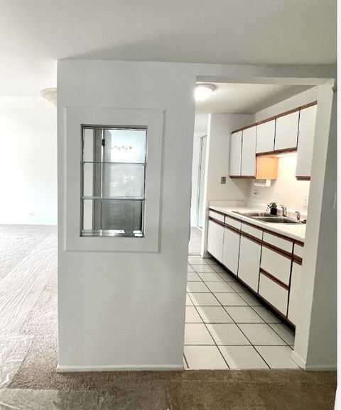 Tiny photo for 13 Kingery Quarter #106B, Willowbrook, IL 60527 (MLS # 12441891)