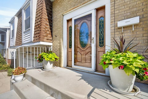 Tiny photo for 1814 W Catalpa Lane, Mount Prospect, IL 60056 (MLS # 12703443)