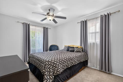 Tiny photo for 1814 W Catalpa Lane, Mount Prospect, IL 60056 (MLS # 12703443)