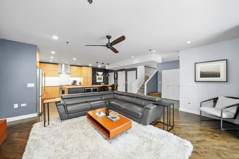 Tiny photo for 1529 S State Street #6, Chicago, IL 60605 (MLS # 12502148)