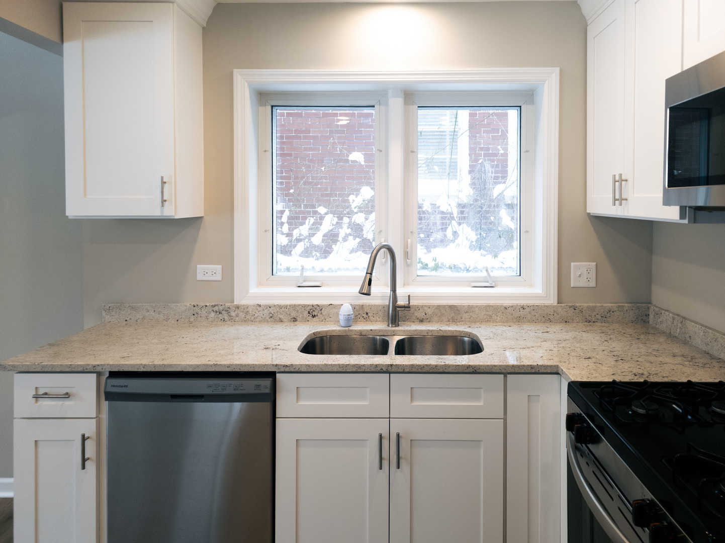 1904 S Fairview Avenue