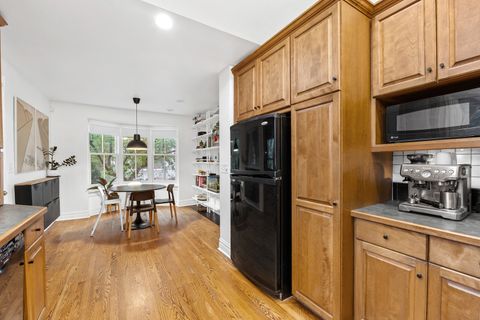 Tiny photo for 224 Clinton Avenue, Oak Park, IL 60302 (MLS # 12631446)