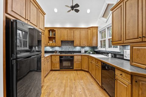 Tiny photo for 224 Clinton Avenue, Oak Park, IL 60302 (MLS # 12631446)