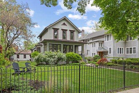 Tiny photo for 224 Clinton Avenue, Oak Park, IL 60302 (MLS # 12631446)