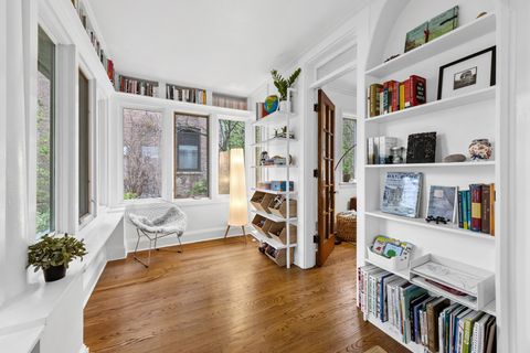 Tiny photo for 224 Clinton Avenue, Oak Park, IL 60302 (MLS # 12631446)