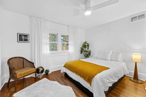 Tiny photo for 224 Clinton Avenue, Oak Park, IL 60302 (MLS # 12631446)
