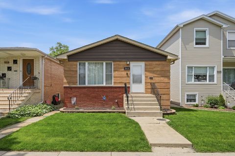 Tiny photo for 3416 N Oriole Avenue, Chicago, IL 60634 (MLS # 12634010)