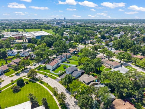 Tiny photo for 1350 S Rebecca Road, Lombard, IL 60148 (MLS # 12687155)