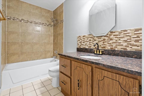 Tiny photo for 5101 Carriageway Drive #205, Rolling Meadows, IL 60008 (MLS # 12726683)