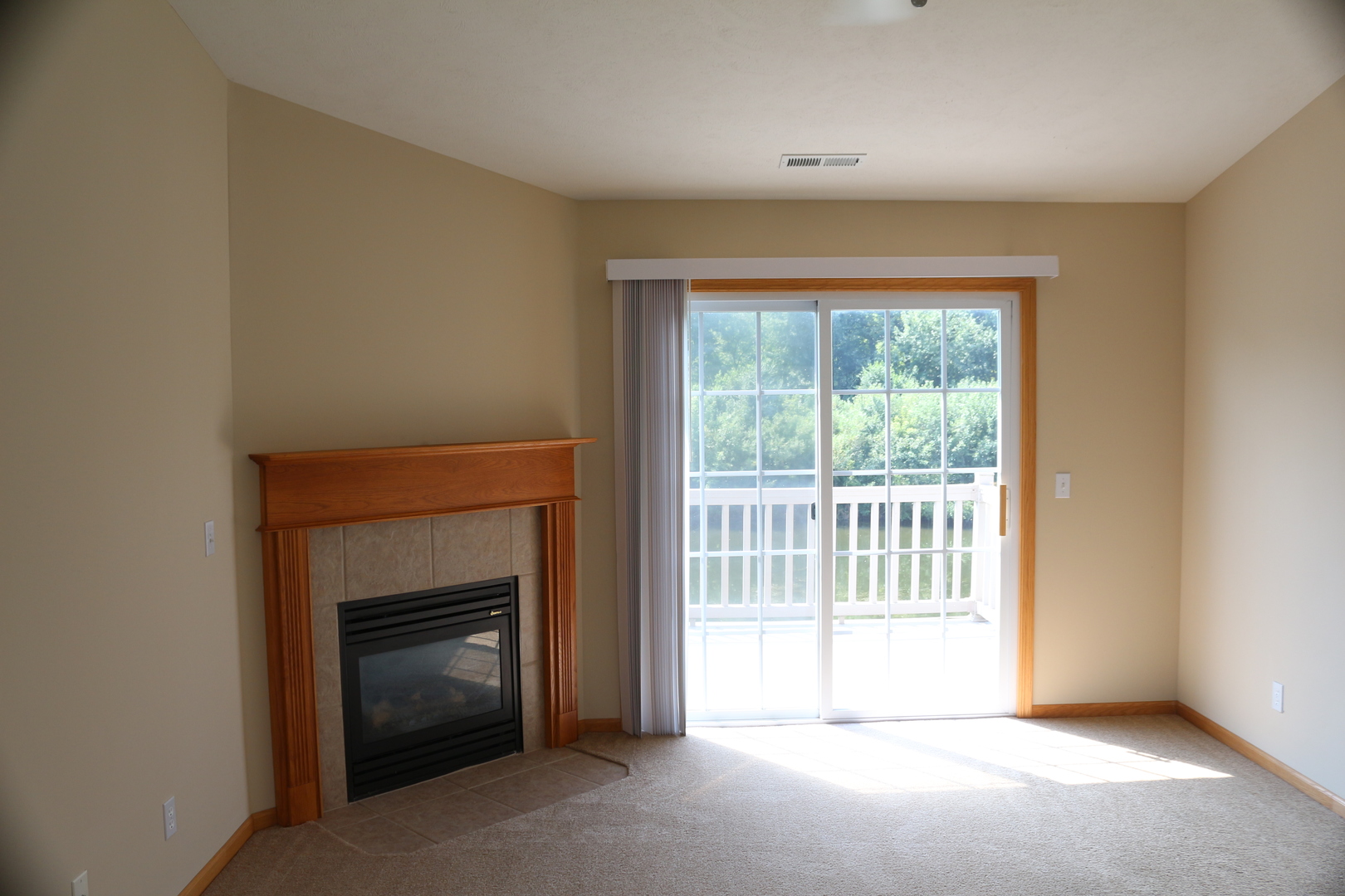 906 Kelly Lane 0