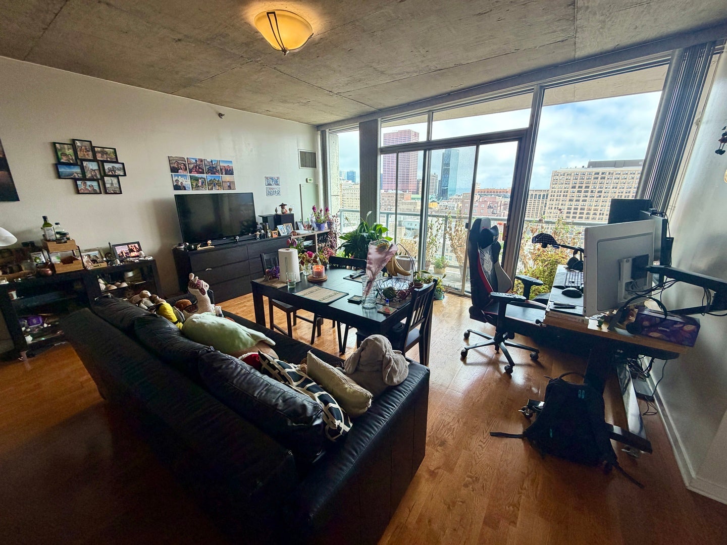 611 S Wells Street 2302