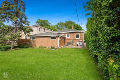Tiny photo for 10016 S Clifton Park Avenue, Evergreen Park, IL 60805 (MLS # 12719079)