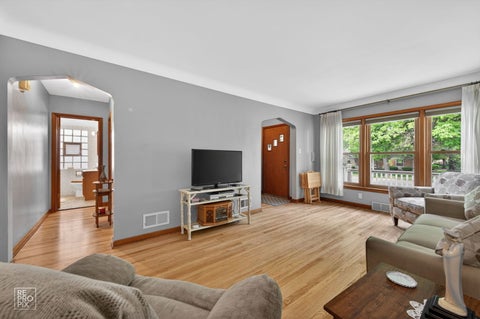 Tiny photo for 10016 S Clifton Park Avenue, Evergreen Park, IL 60805 (MLS # 12719079)