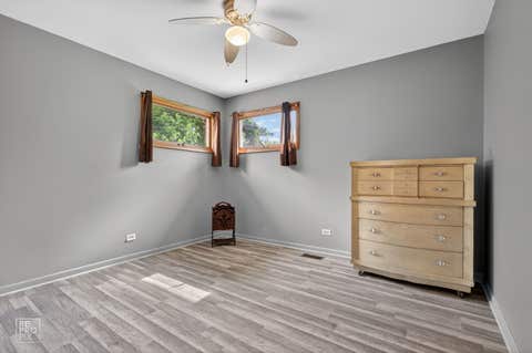 Tiny photo for 10016 S Clifton Park Avenue, Evergreen Park, IL 60805 (MLS # 12719079)