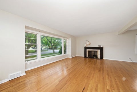 Tiny photo for 11659 S Maplewood Avenue, Chicago, IL 60655 (MLS # 12692176)