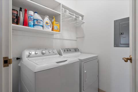 Tiny photo for 501 N CLINTON Street #1303, Chicago, IL 60654 (MLS # 12628767)