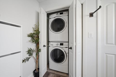 Tiny photo for 6867 N Overhill Avenue #1D, Chicago, IL 60631 (MLS # 12616485)