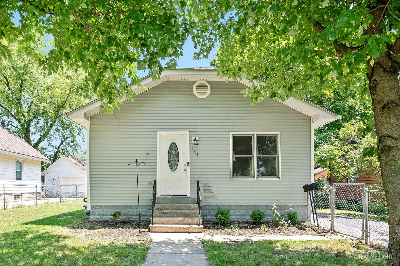 Photo 1 of 17 of 504 S Gladstone Avenue house