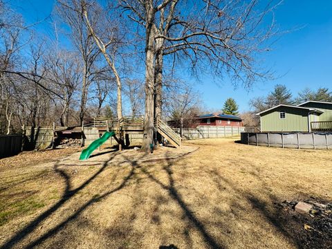 Tiny photo for 725 Old Orchard Drive, Benton, IL 62812 (MLS # 12579714)