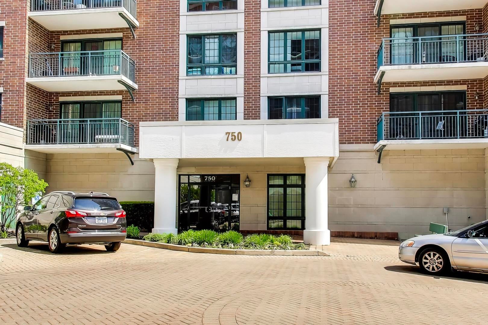 750 Pearson Street 311