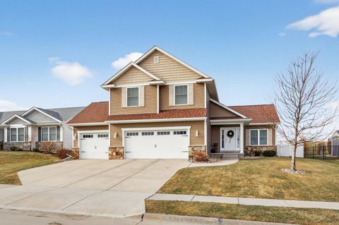 Tiny photo for 6326 Lillie Avenue, Davenport, IA 52806 (MLS # 100000413)