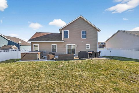 Tiny photo for 6326 Lillie Avenue, Davenport, IA 52806 (MLS # 100000413)