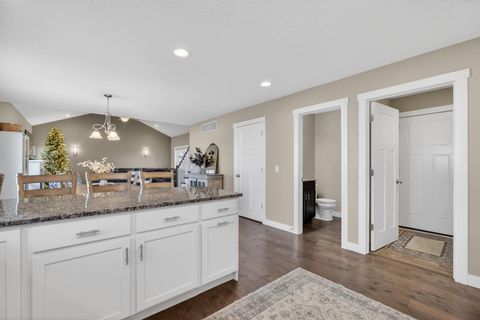 Tiny photo for 6326 Lillie Avenue, Davenport, IA 52806 (MLS # 100000413)