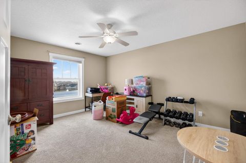 Tiny photo for 6326 Lillie Avenue, Davenport, IA 52806 (MLS # 100000413)