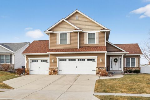 Tiny photo for 6326 Lillie Avenue, Davenport, IA 52806 (MLS # 100000413)