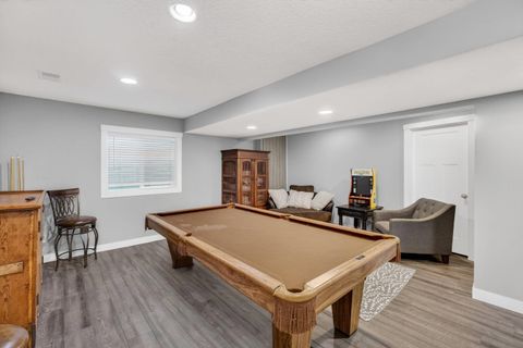 Tiny photo for 6326 Lillie Avenue, Davenport, IA 52806 (MLS # 100000413)