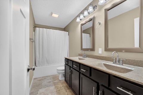 Tiny photo for 6326 Lillie Avenue, Davenport, IA 52806 (MLS # 100000413)