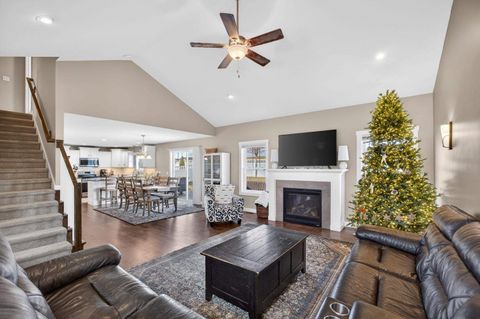 Tiny photo for 6326 Lillie Avenue, Davenport, IA 52806 (MLS # 100000413)