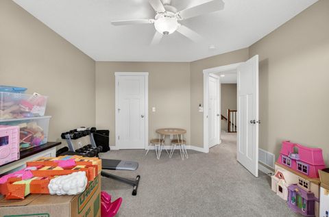 Tiny photo for 6326 Lillie Avenue, Davenport, IA 52806 (MLS # 100000413)