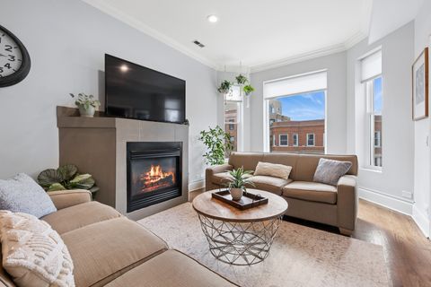 Tiny photo for 3745 N WILTON Avenue #2, Chicago, IL 60613 (MLS # 12610194)