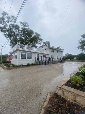 322 N Milwaukee Avenue