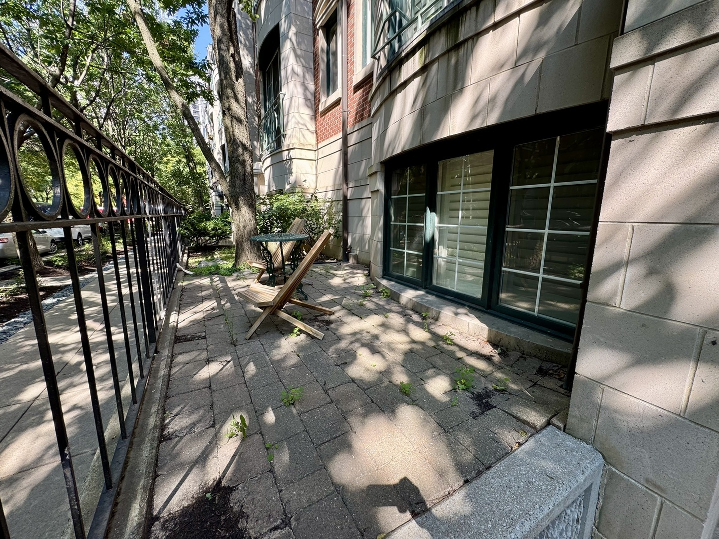 1413 S Prairie Avenue