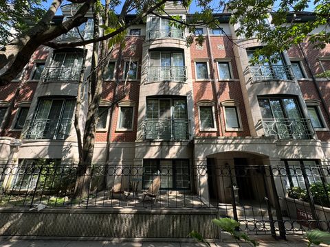 1413 S Prairie Avenue Chicago IL 60605