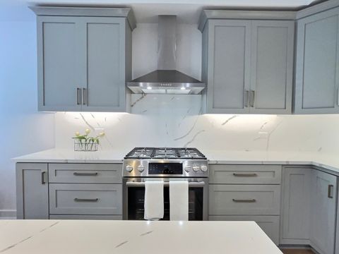 Tiny photo for 847 W Ainslie Street #2W, Chicago, IL 60640 (MLS # 12500062)