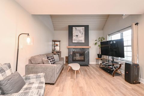 Tiny photo for 598 Dunham Road, Gurnee, IL 60031 (MLS # 12575410)