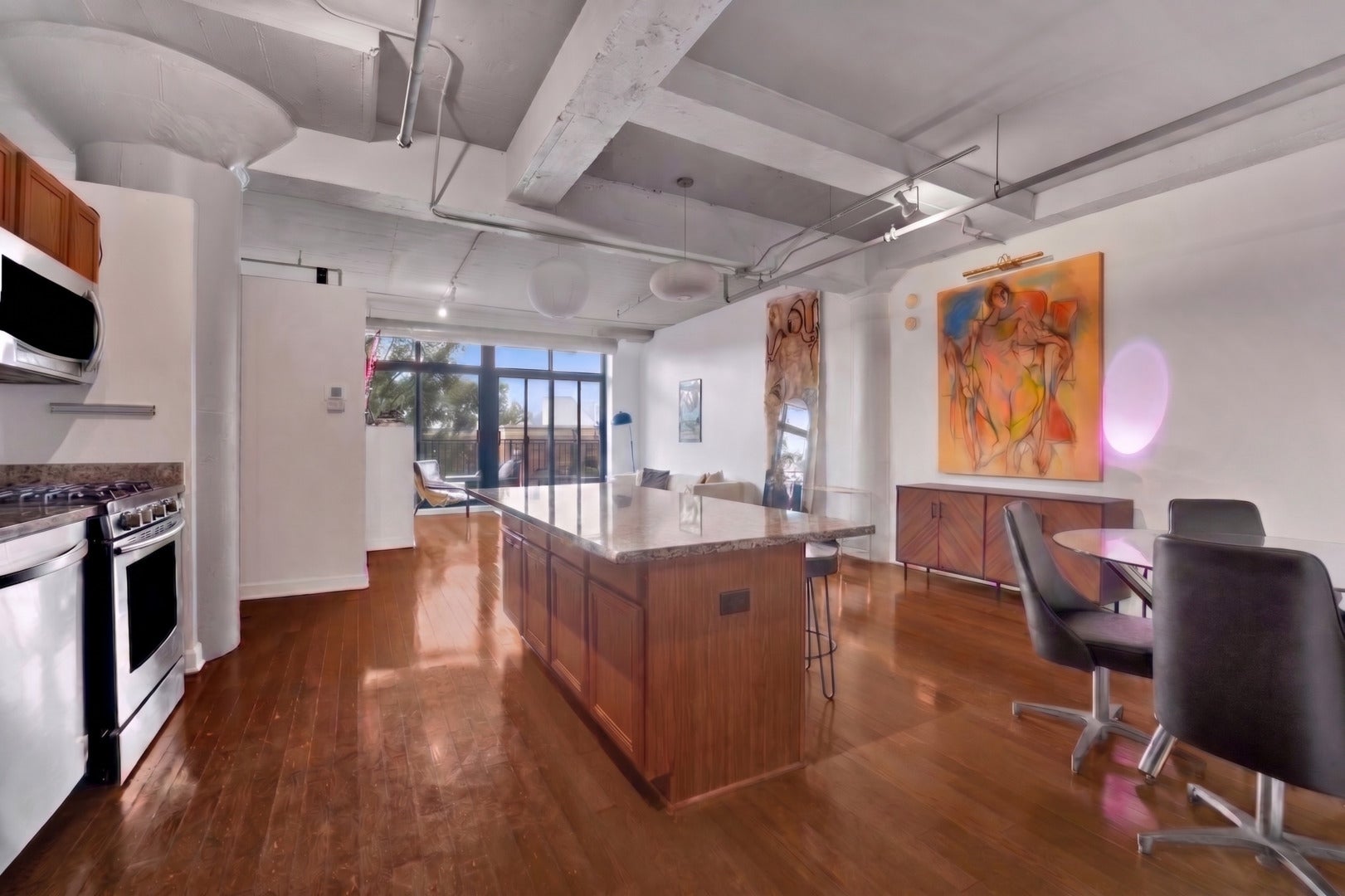 1525 S Sangamon Street 307