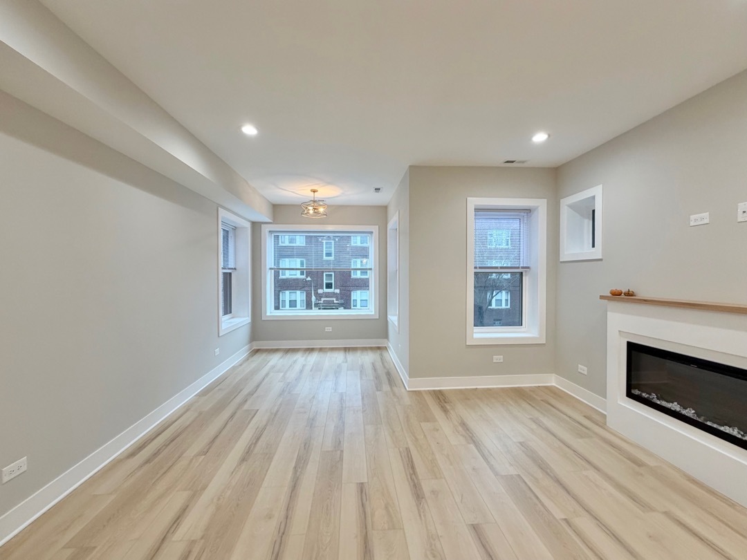 4908 N Rockwell Street 2