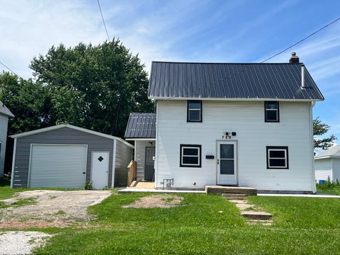 Photo of 725 Madison Avenue, Kewanee, IL 61443 (MLS # 12689970)