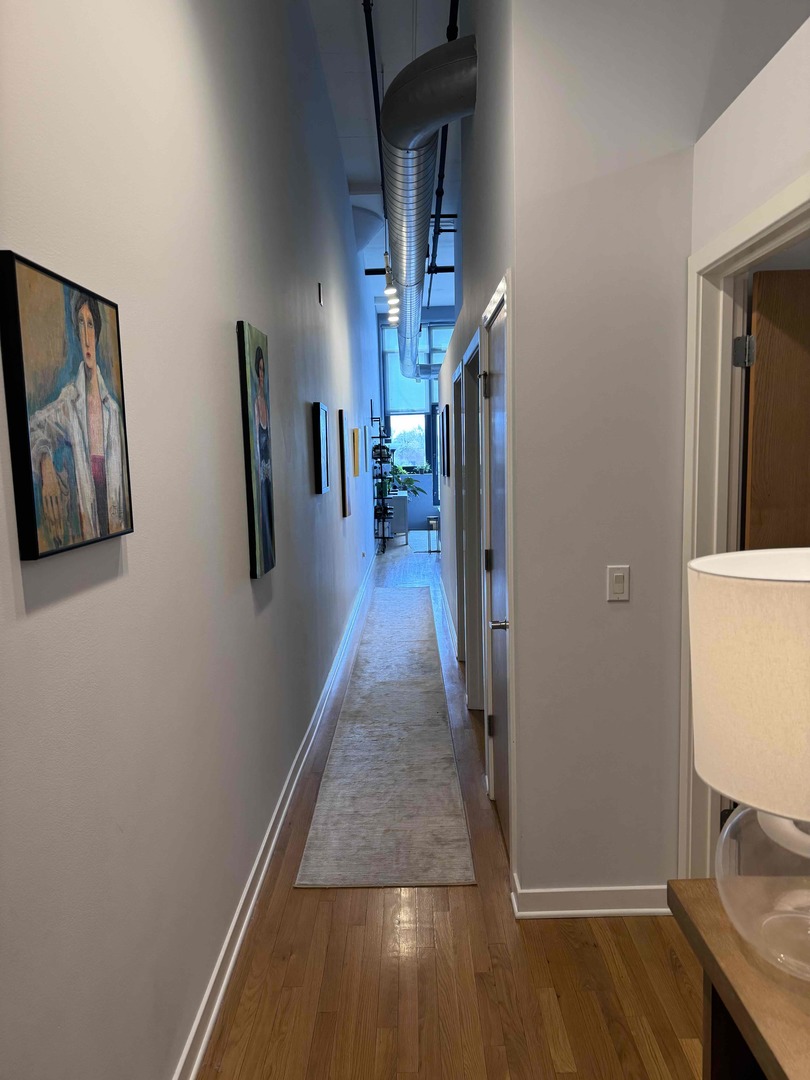1224 W Van Buren Street 207