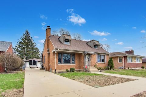 Tiny photo for 9309 S Lawndale Avenue, Evergreen Park, IL 60805 (MLS # 12594119)