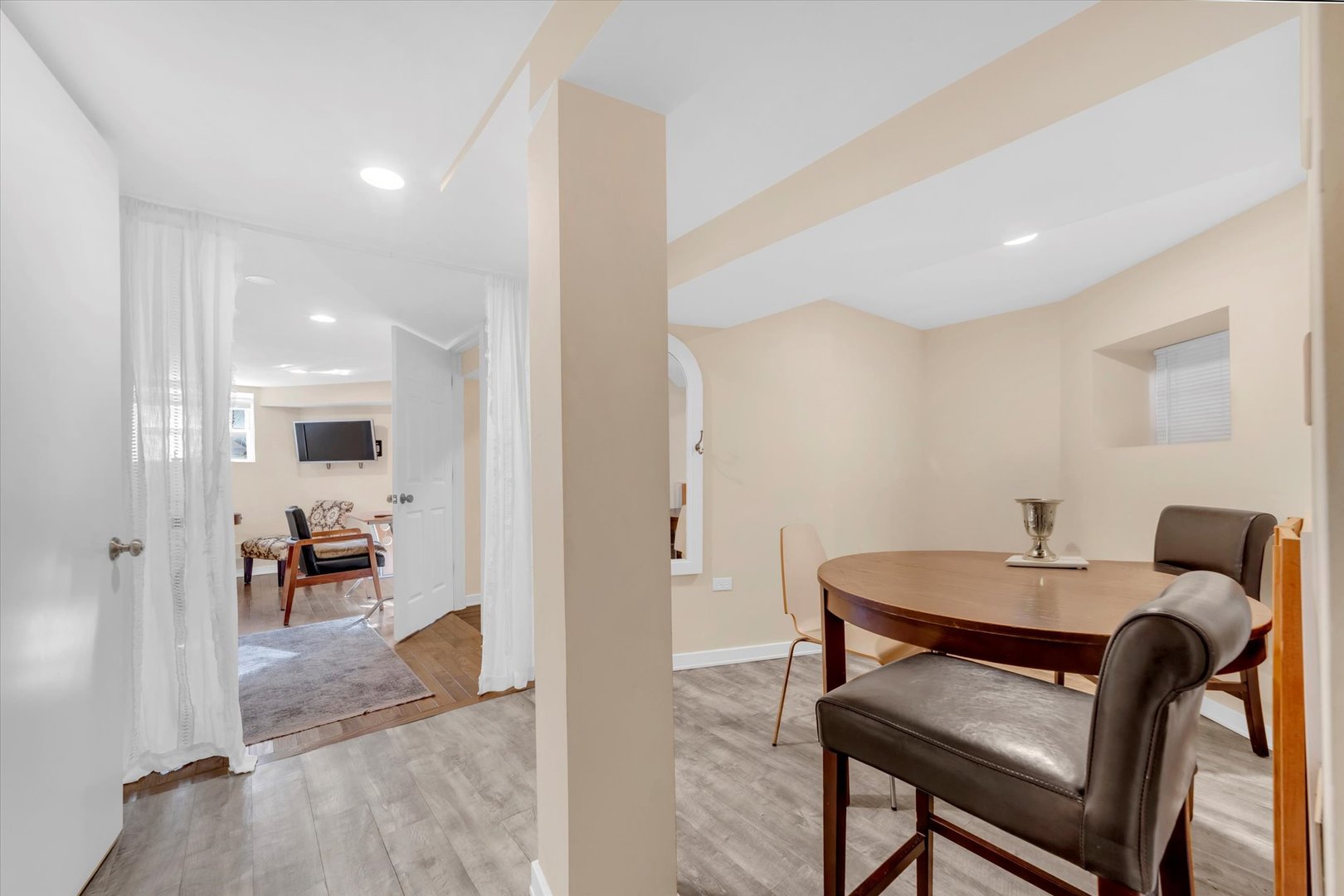 2212 W Iowa Street G