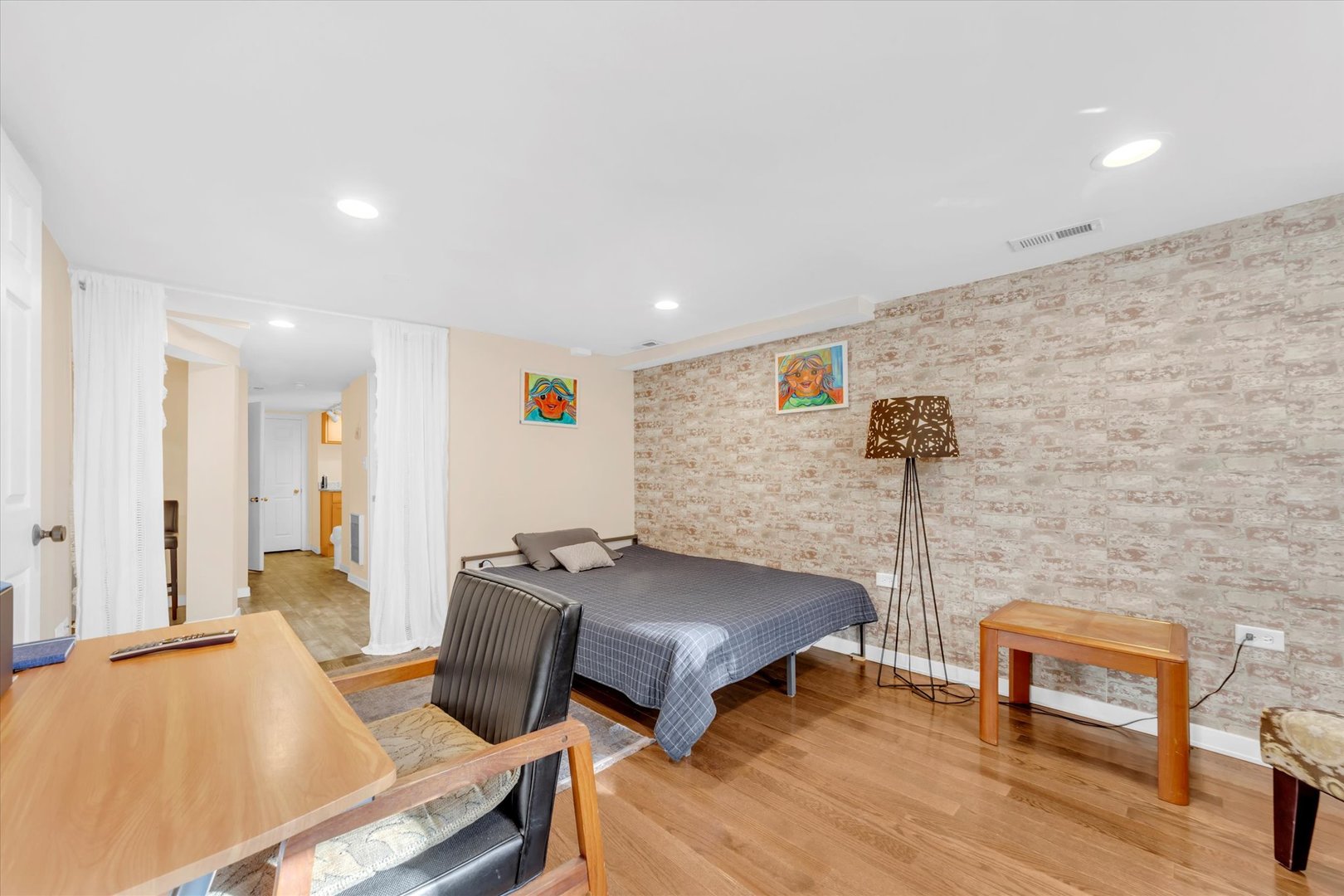 2212 W Iowa Street G