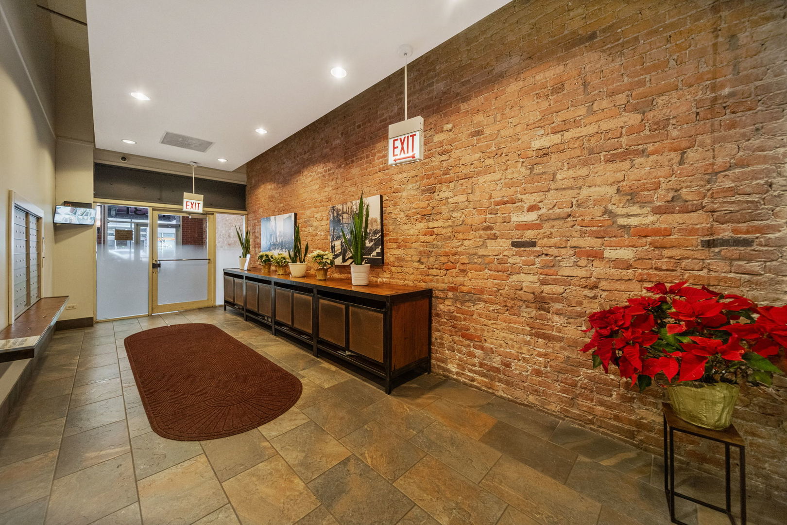 1631 S Michigan Avenue 301