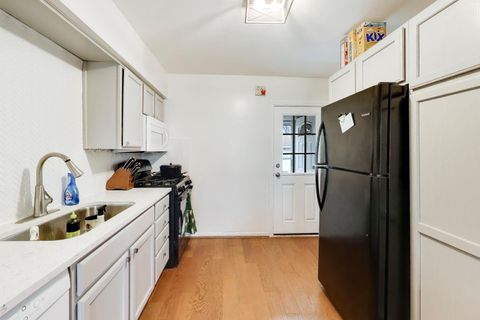 Tiny photo for 1607 W Plainfield Road, La Grange Highlands, IL 60525 (MLS # 12577187)