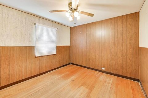 Tiny photo for 1607 W Plainfield Road, La Grange Highlands, IL 60525 (MLS # 12577187)