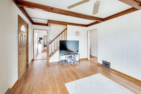 Tiny photo for 1607 W Plainfield Road, La Grange Highlands, IL 60525 (MLS # 12577187)